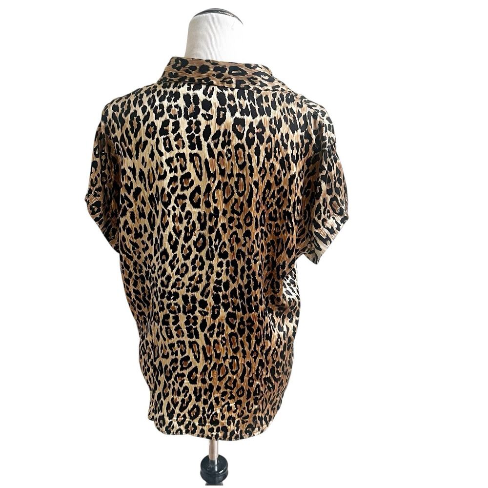 Chico’s Vintage Animal Print Short Sleeve Button Down Blouse Collared Size Med - Picture 2 of 7